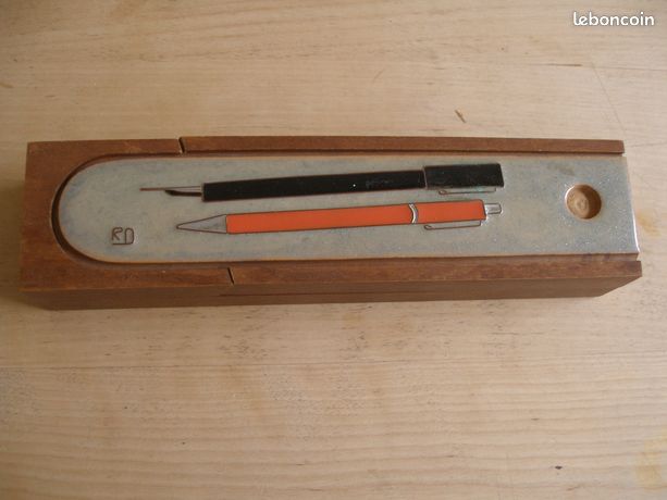 BC3 Plumier artisanal "à étage"