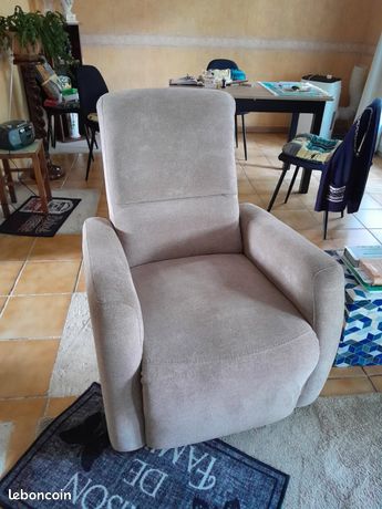 Beau Fauteuil electrique tres bon etat
