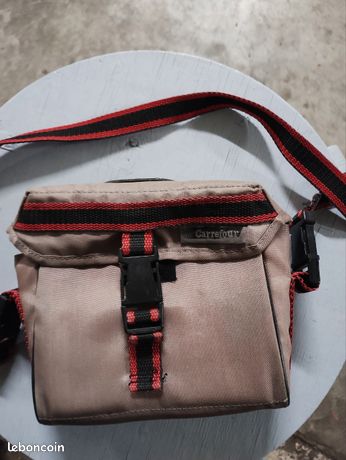 Belle sacoche pour appareils photos carrefour