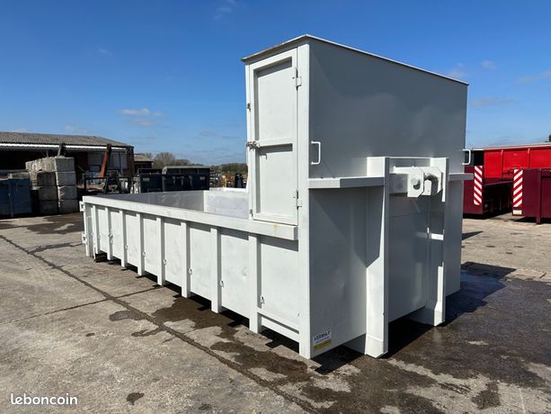 Benne ampliroll 5.50 doccasion avec coffre pour outils