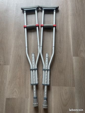 Béquilles axillaires ajustable