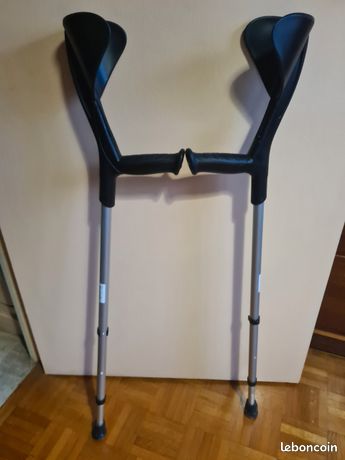 Béquilles solides en excellent état