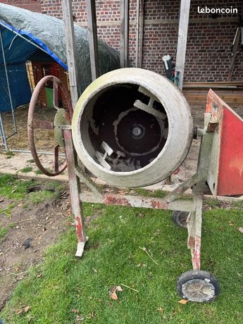 Bétonnière à essence