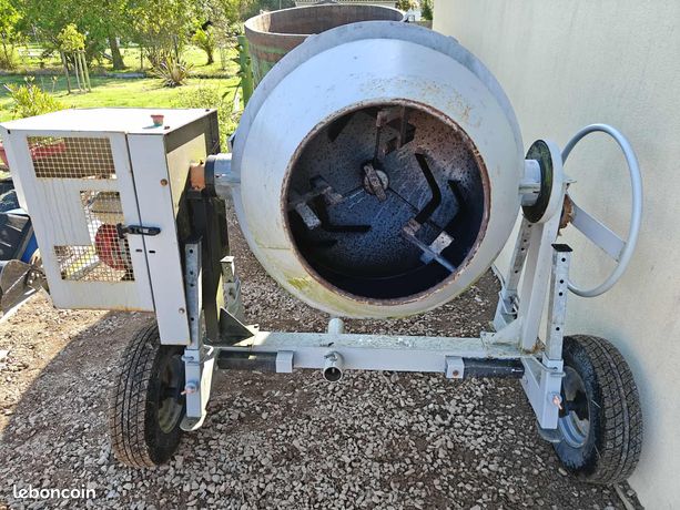 Bétonnière thermique ALTRAD 350L