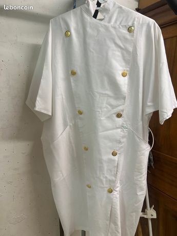 Blouse blanche pour école d’esthétique