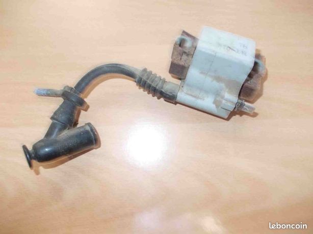 Bobine allumage tondeuse honda HR 19502150 ou 2160 de marche avec antiparasite démonter sur une tondeuse honda port 4.4