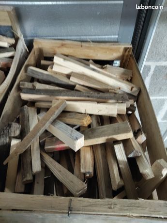 Bois de chauffage et bûchette d allumage pour cheminée ou insert