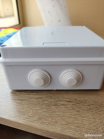 Boite de jonction 150*150*70 mm- boîte étanche en plastique IP55