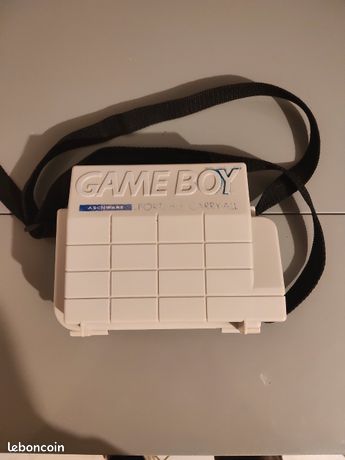 Boîte de transport game boy carry all
