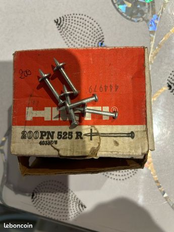 Boîte hilti clous PN 525 R neuf 200 pièces 30 euros