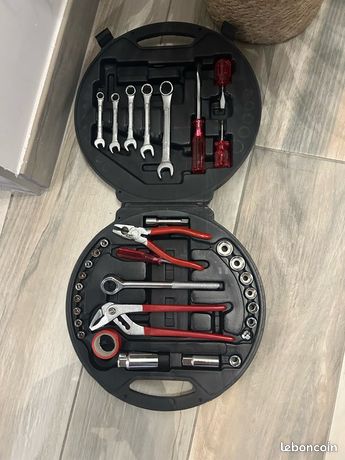 Boîte outillage neuve