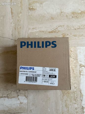 Boîtes de 10 Philips Master PL-C 26W/830 4P G24q-3 623355 Neuf