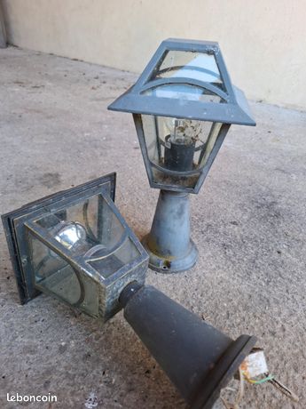 Borne éclairage extérieur