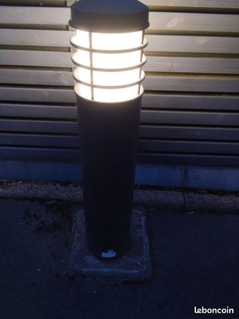 Bornes lumineuses pour extérieurs