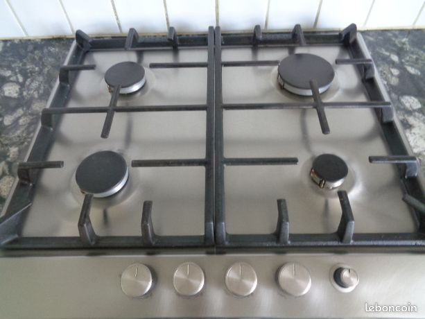 BOSCH TABLE DE CUISSON - Gaz et INOX PCP615M90E