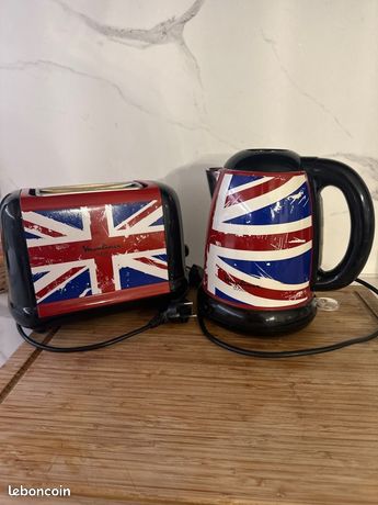 Bouilloire et grille pain