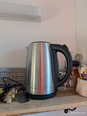 Bouilloire et grille pain