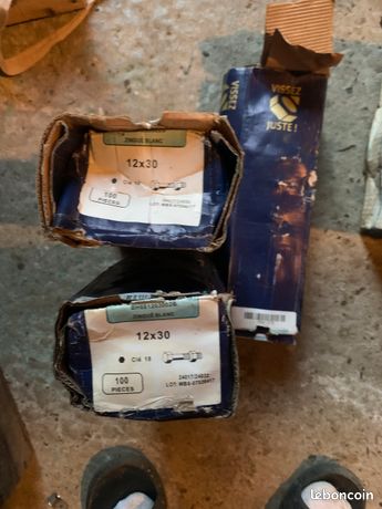 Boulons et ecrous Lot de 300 u