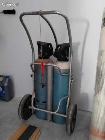 Bouteilles de gaz oxygène et acétylène pour chalumeau
