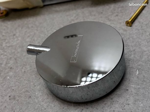 Bouton de robinetterie chromé Hansgrohe