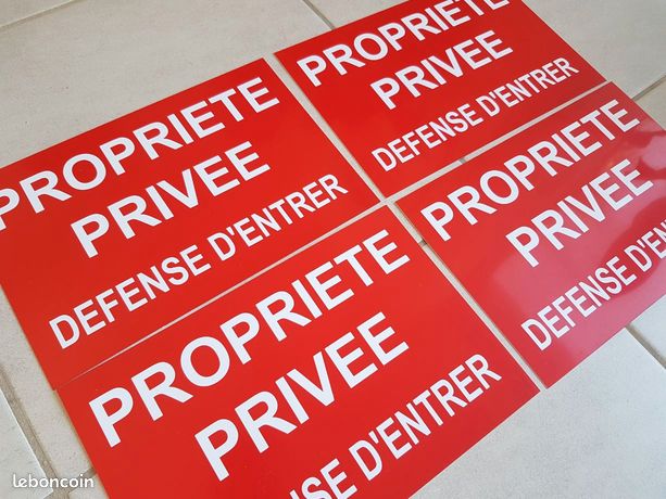 Brade 4 panneaux "propriété privée défense d'entrer"