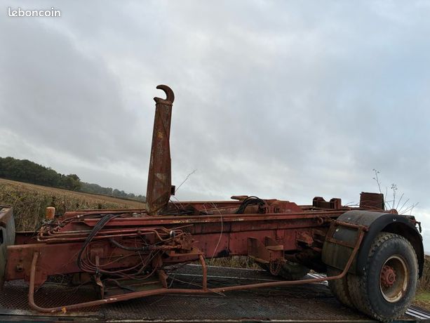 Bras ampliroll sur châssis camion