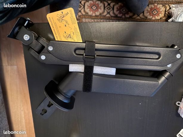 Bras articulés pour écrans ou autre