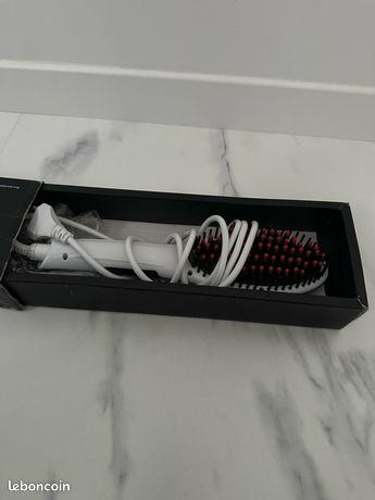 Brosse à cheveux lissantes