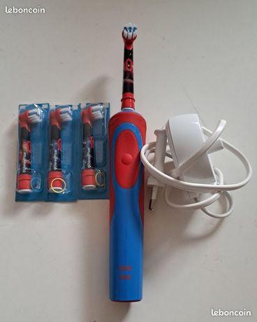 Brosse à dents électrique Cars TOUTE NEUVE + brossettes neuves