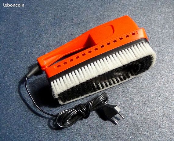 Brosse Aspirante Vintage / Vêtements et Tissus Miss 1970