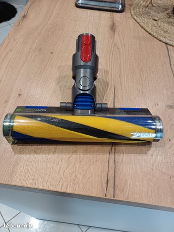 Brosse dyson laser v15