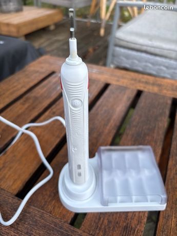 Brosse à dent électrique Oral b
