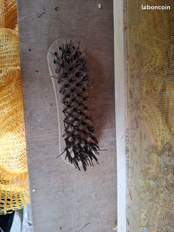 Brosse métallique sans manche