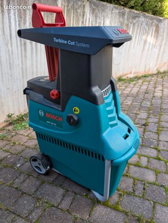 Broyeur à végétaux - Bosch AXT 25 TC