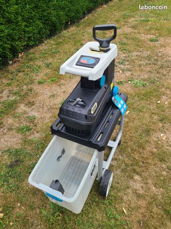 Broyeur de végétaux électrique