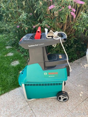 Broyeur végétaux électrique Bosch