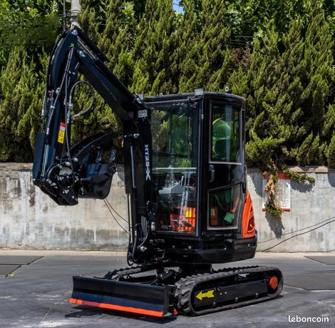 BULL HT25X 2025 : mini pelle(2.5T) moteur Kubota 1105 gté 24 mois