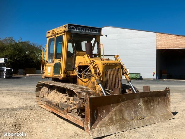 Bulldozer d4e caterpillard
