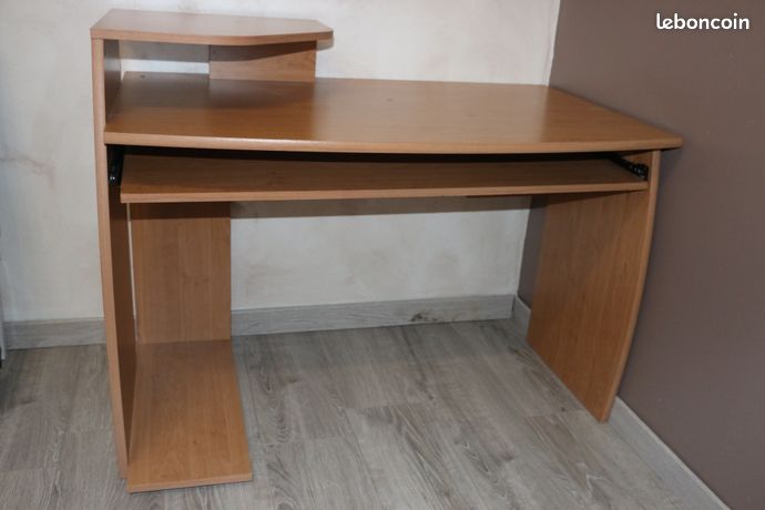 Bureau avec tablette escamotable