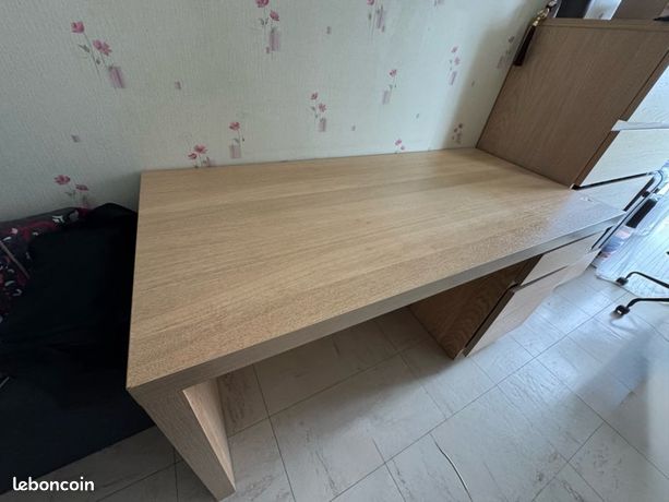 Bureau avec tiroirs robuste