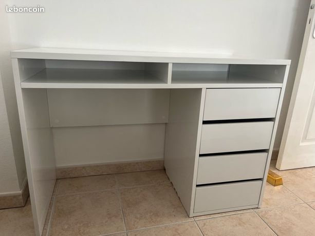 Bureau blanc moderne