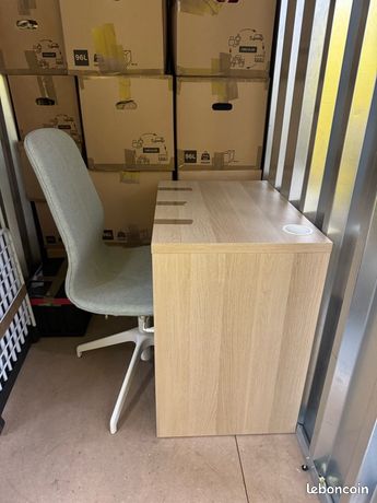 Bureau + Chaise IKEA Excellent état