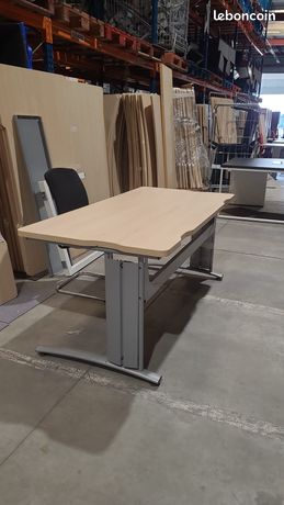 Bureau de travail droit