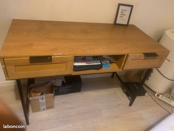 Bureau en bois style scandinave avec rangements IKEA