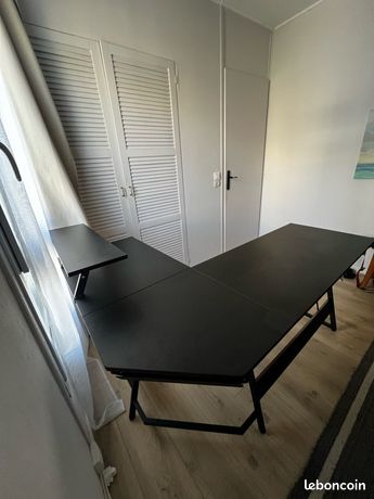 Bureau gaming en L – Grand espace + support écran