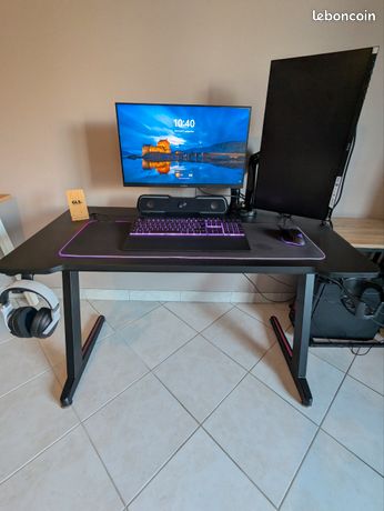 Bureau gaming noir