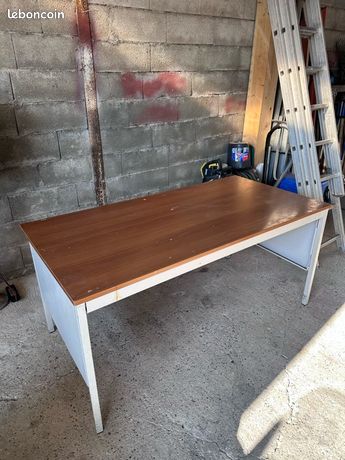 Bureau métallique
