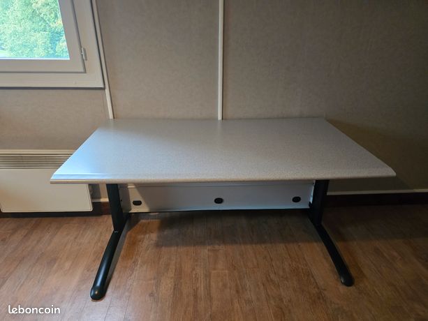 Bureau professionnel / informatique