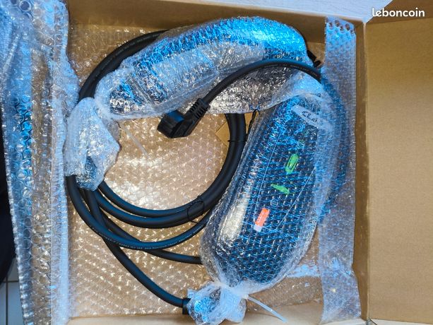 Câble de charge neuf jamais utilisé pour voiture électrique et hybrides