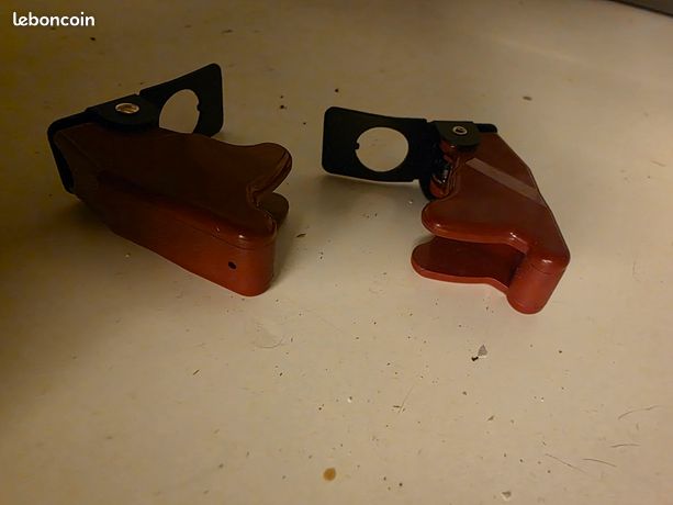 Cache pour interrupteur avion